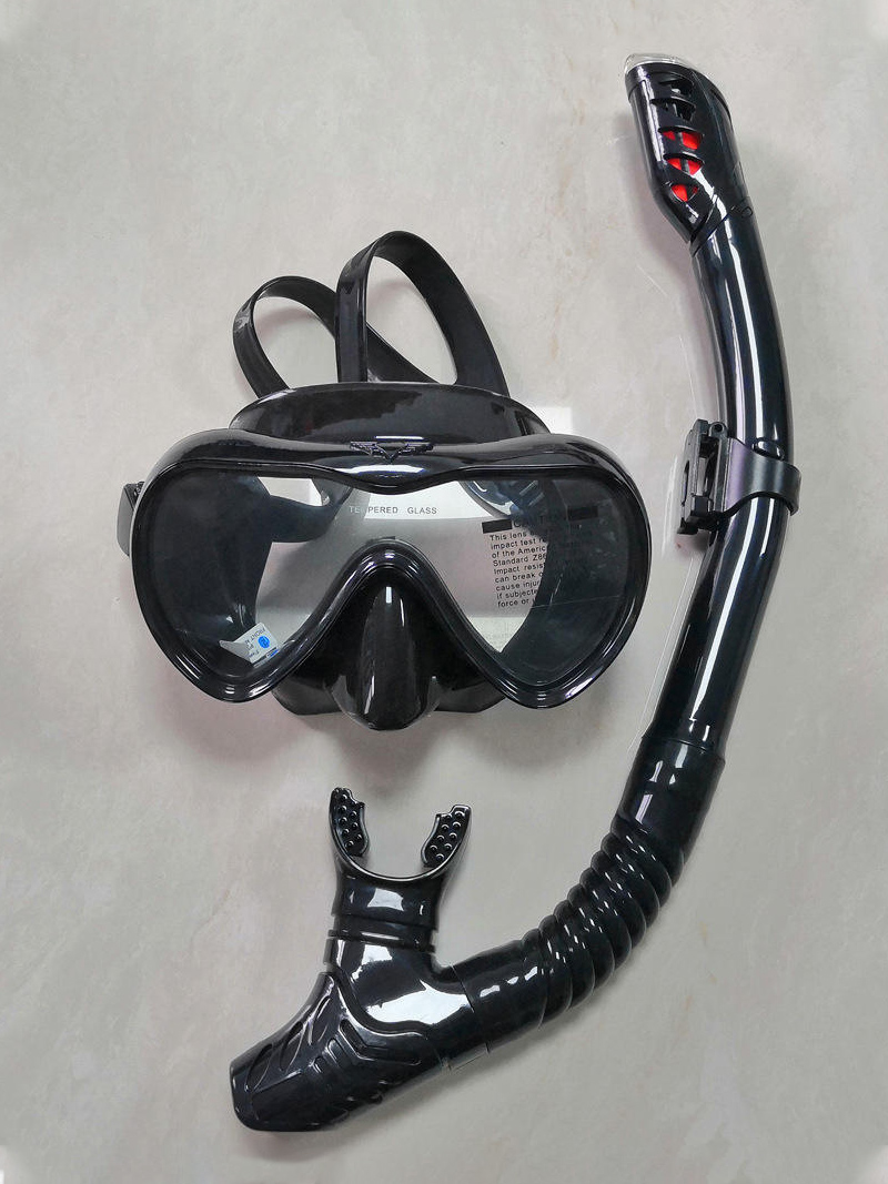 HD Tempered Glass Diving Mask And Waterproof Diving Snorkel