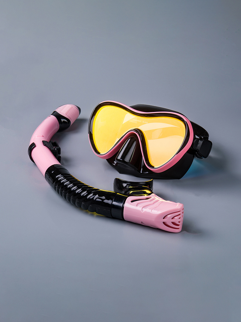 Colored Diving Goggles And Snorkel Anti-fog UV Protection