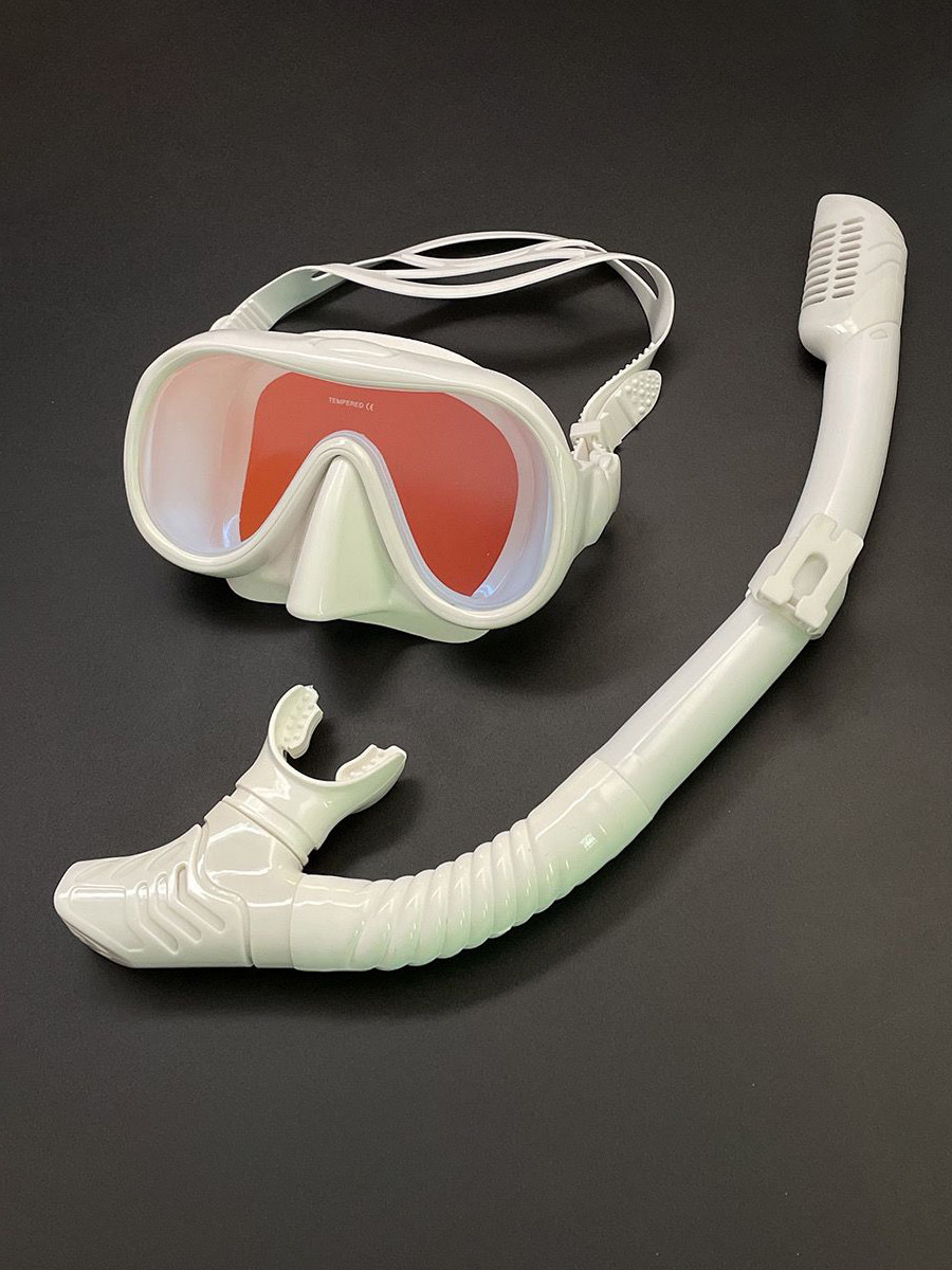 Colored Diving Goggles And Snorkel Anti-fog UV Protection