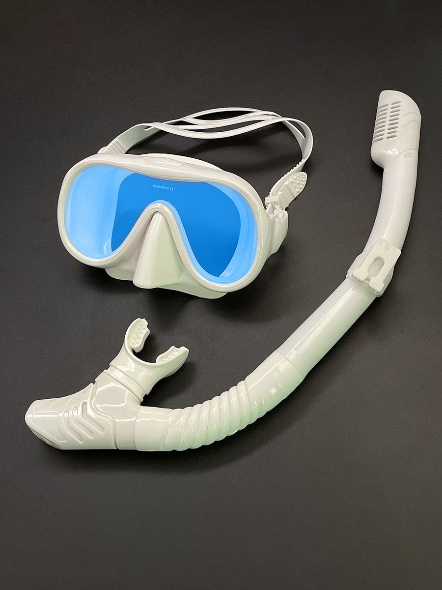 Colored Diving Goggles And Snorkel Anti-fog UV Protection