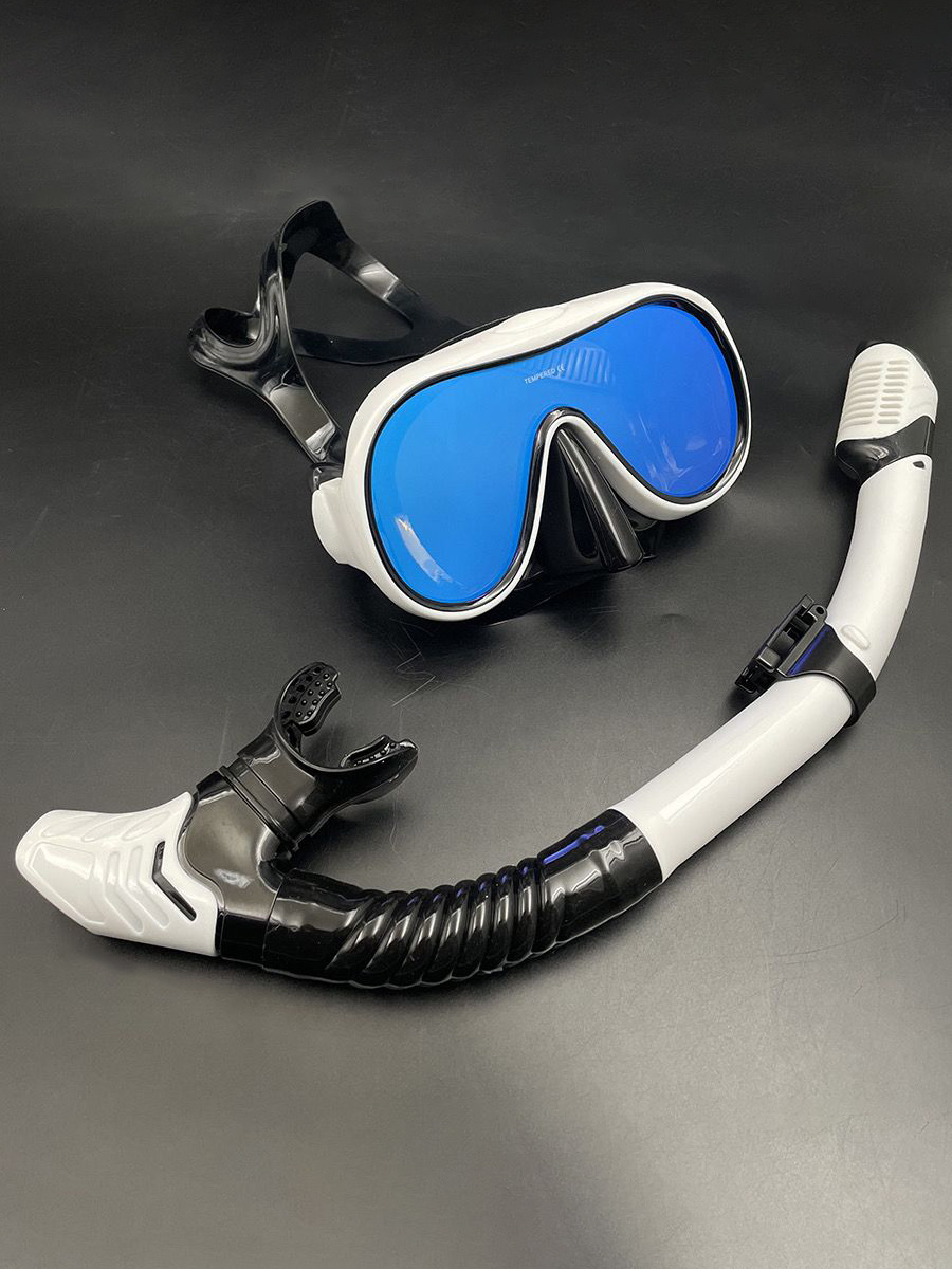 Colored Diving Goggles And Snorkel Anti-fog UV Protection