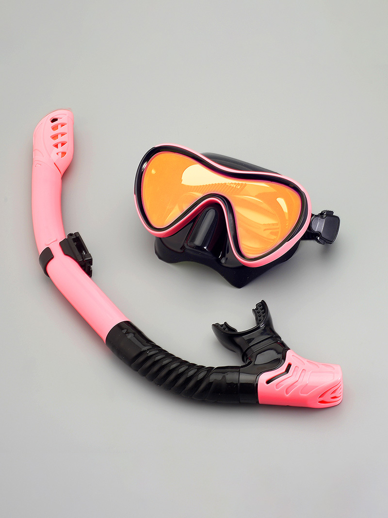 Colored Diving Goggles And Snorkel Anti-fog UV Protection