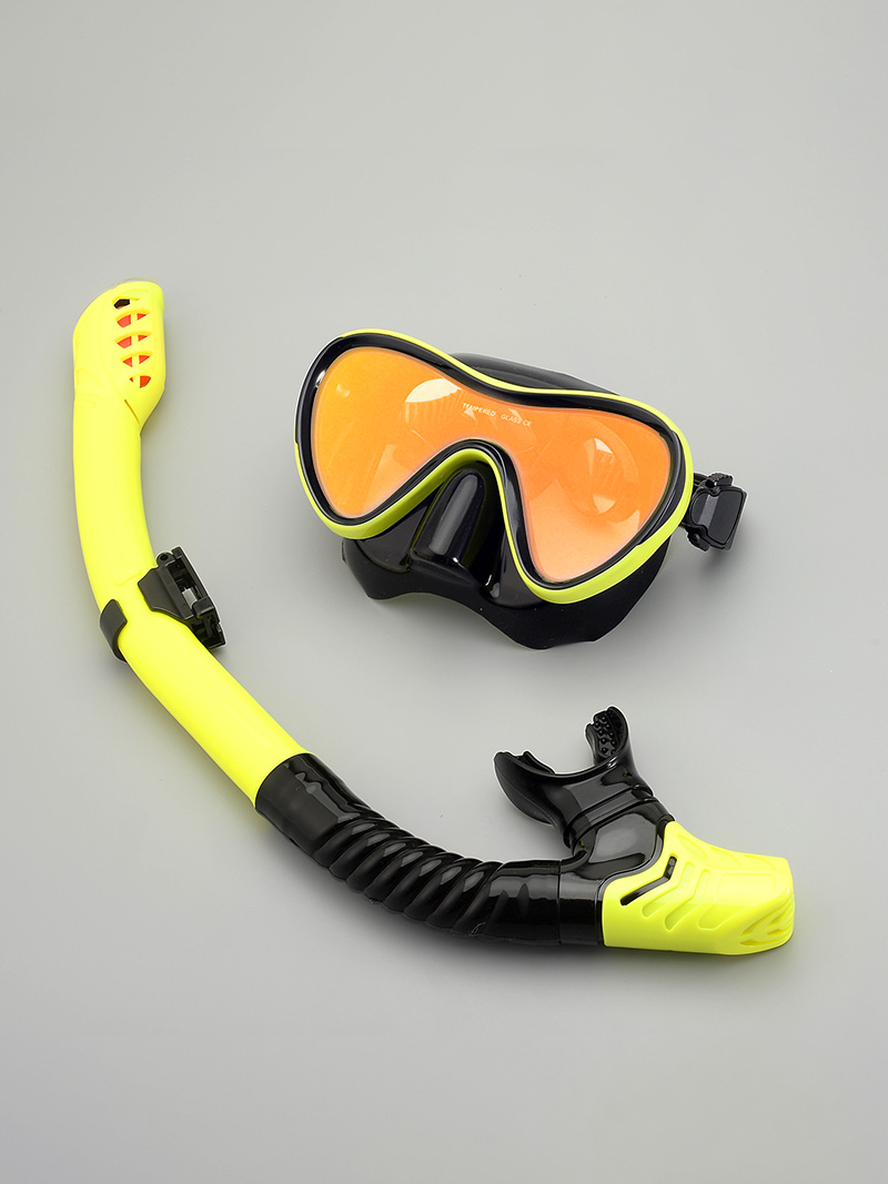 Colored Diving Goggles And Snorkel Anti-fog UV Protection