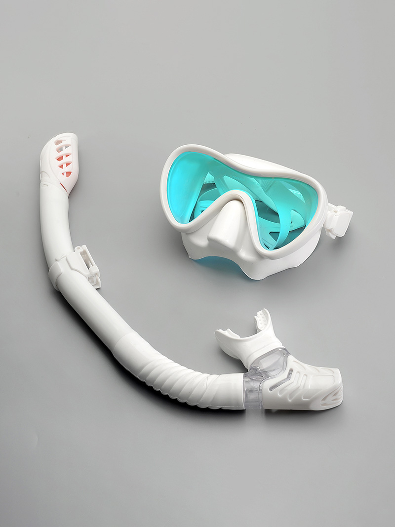 Colored Diving Goggles And Snorkel Anti-fog UV Protection