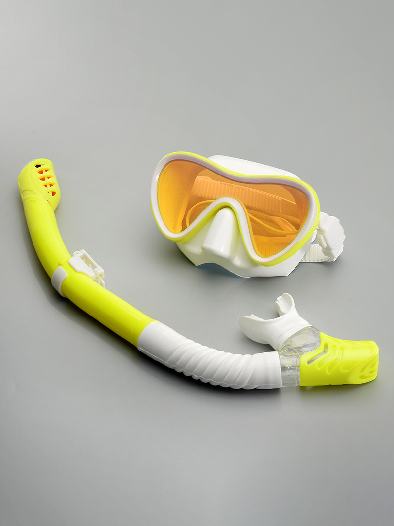 Colored Diving Goggles And Snorkel Anti-fog UV Protection